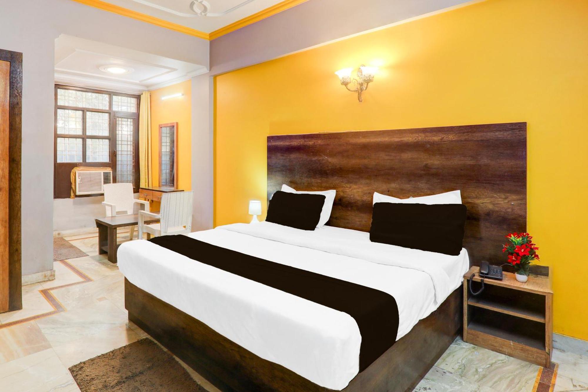 Super Hotel O Insaf Nagar Munshipuliya Formerly Vibrant Chinhat Екстер'єр фото