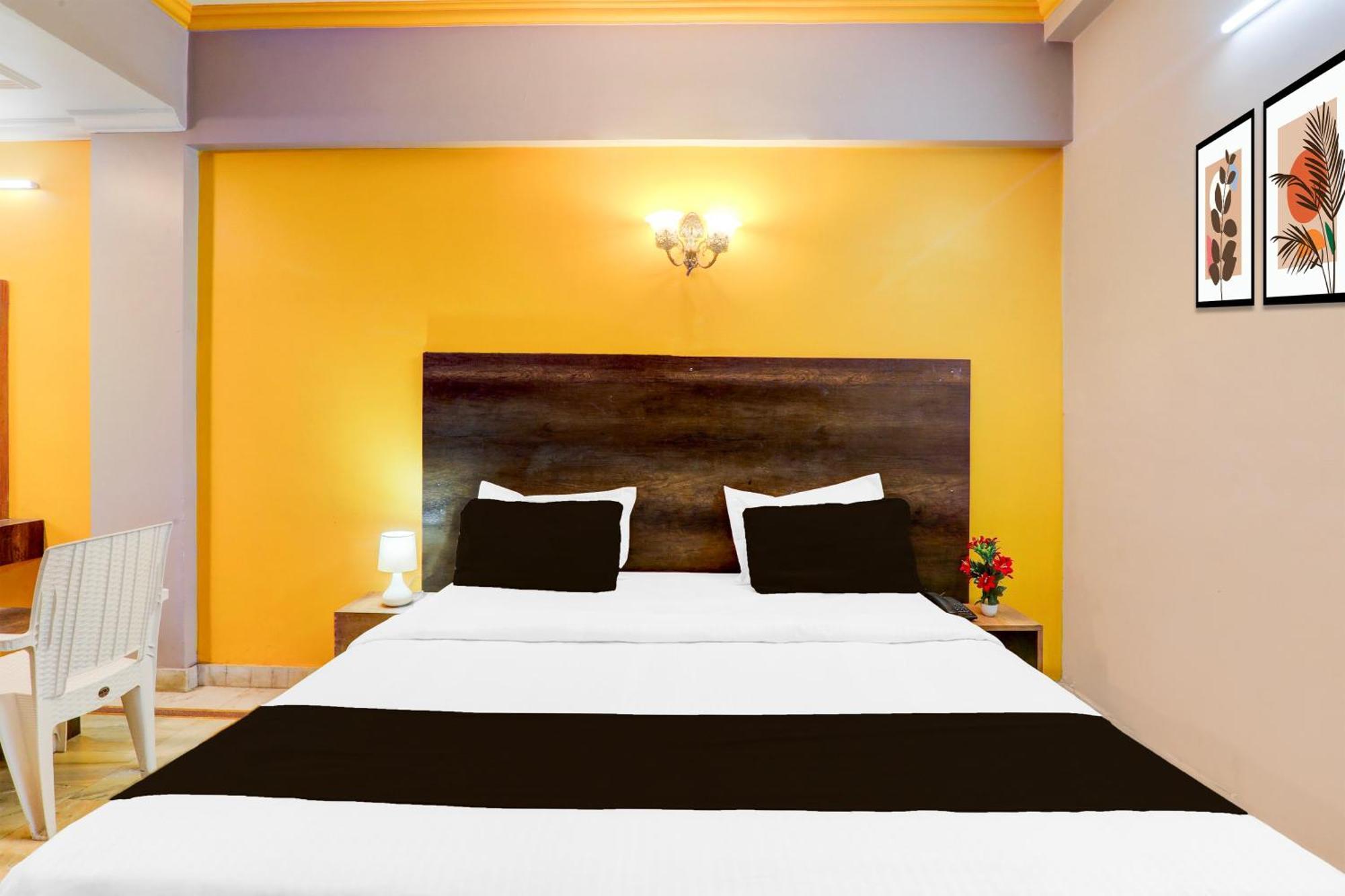 Super Hotel O Insaf Nagar Munshipuliya Formerly Vibrant Chinhat Екстер'єр фото