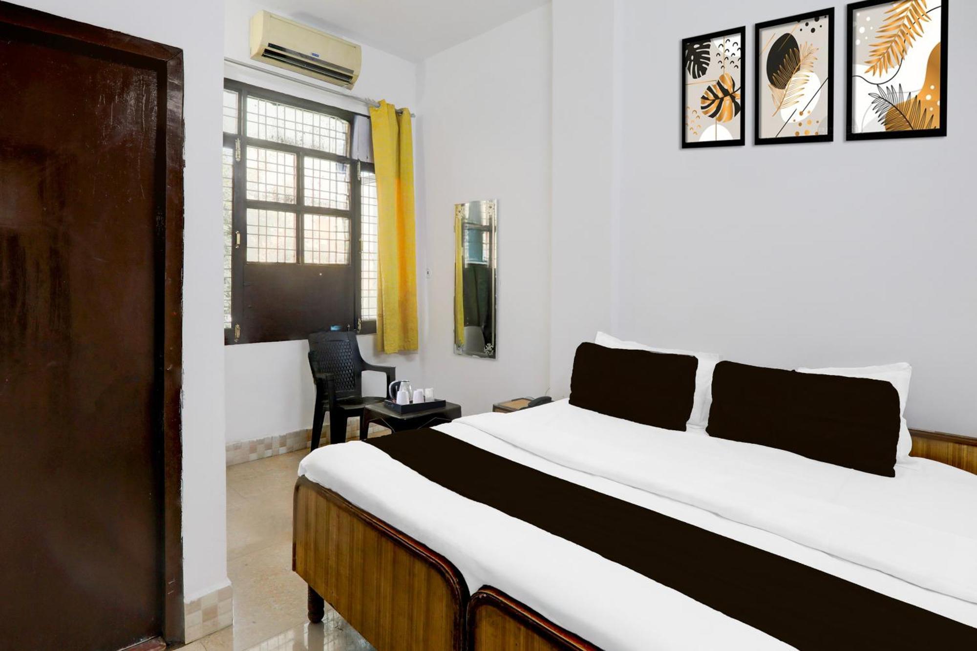 Super Hotel O Insaf Nagar Munshipuliya Formerly Vibrant Chinhat Екстер'єр фото