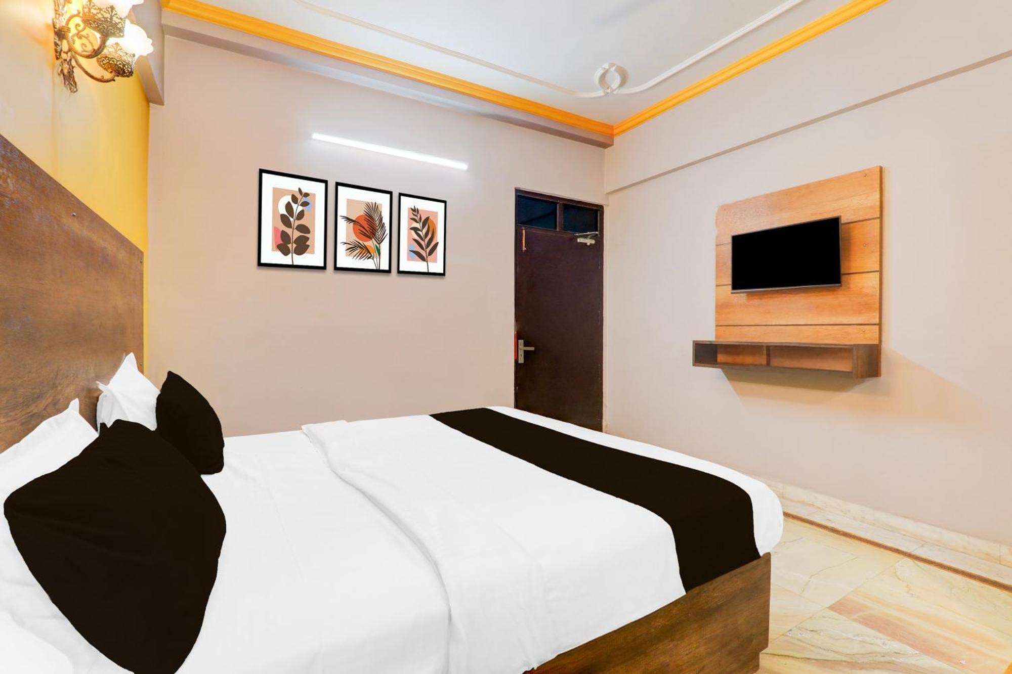Super Hotel O Insaf Nagar Munshipuliya Formerly Vibrant Chinhat Екстер'єр фото