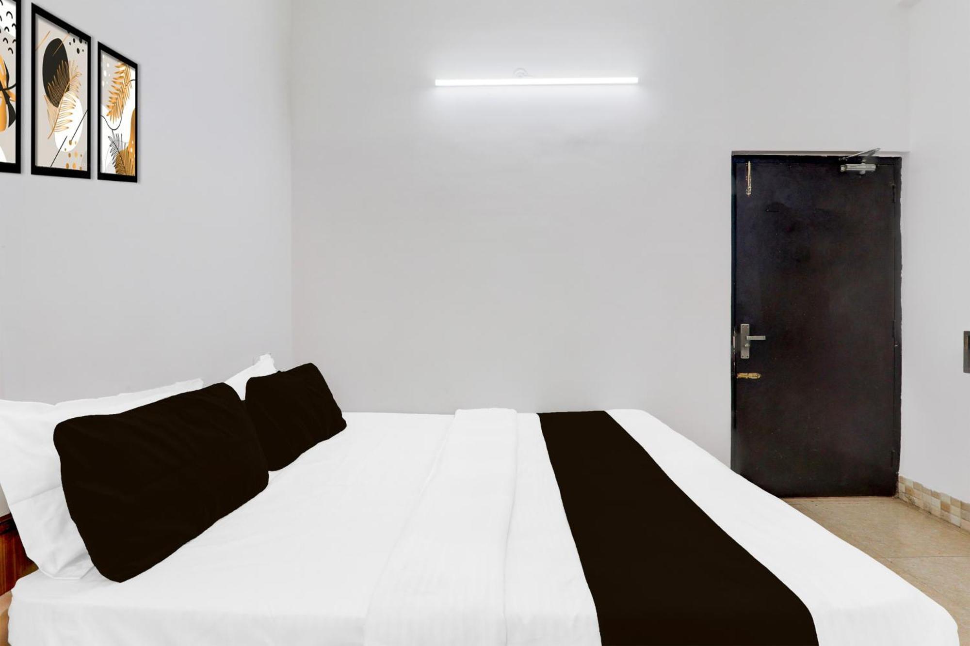 Super Hotel O Insaf Nagar Munshipuliya Formerly Vibrant Chinhat Екстер'єр фото