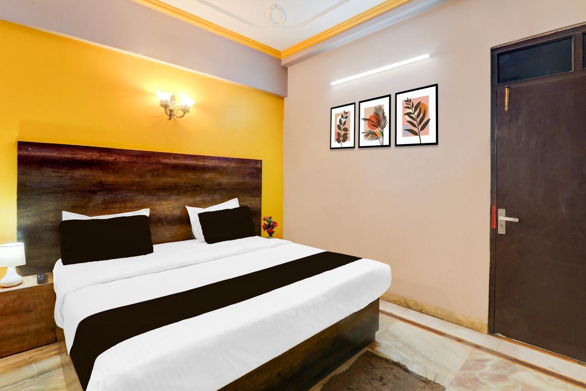 Super Hotel O Insaf Nagar Munshipuliya Formerly Vibrant Chinhat Екстер'єр фото