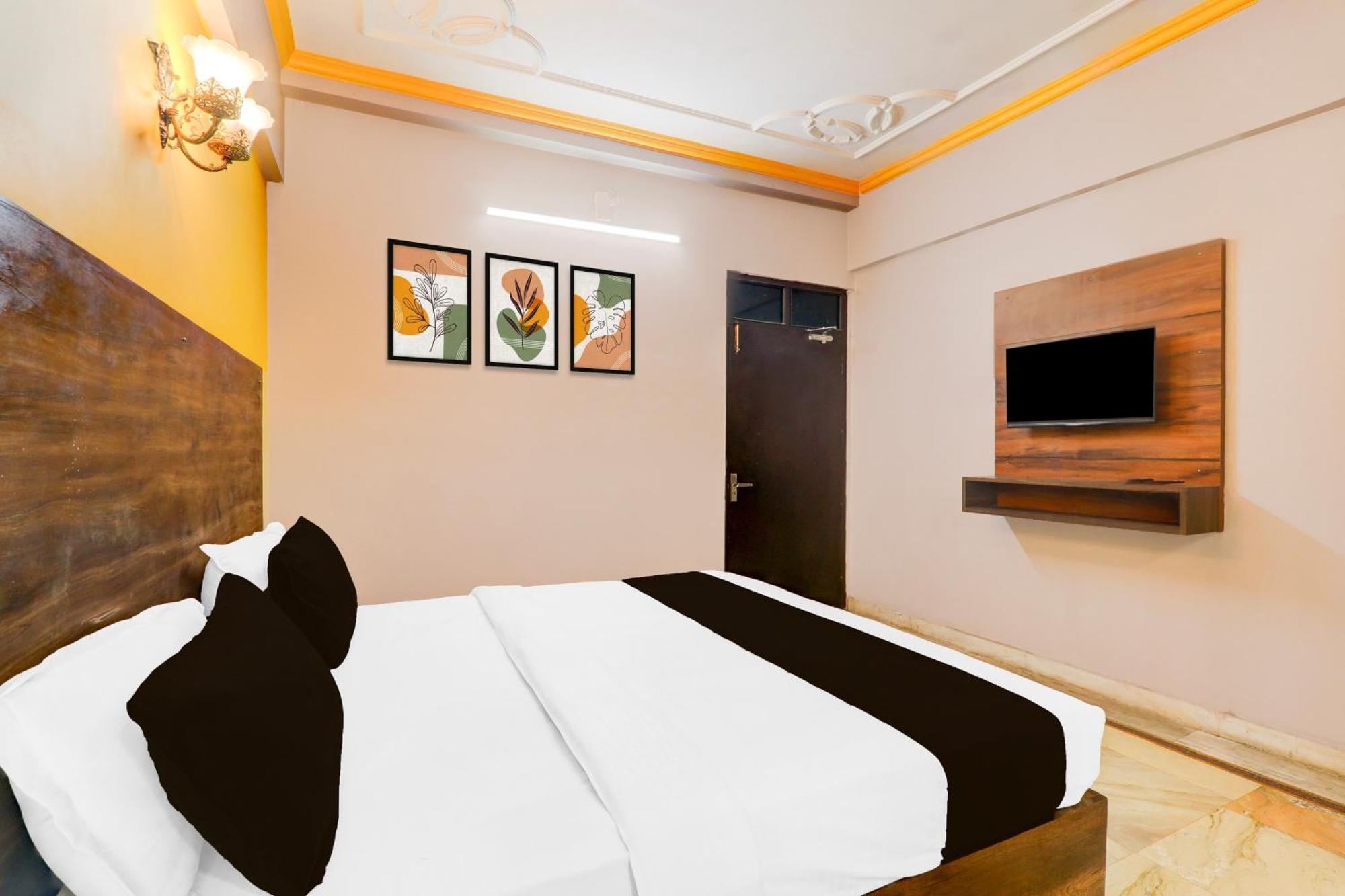 Super Hotel O Insaf Nagar Munshipuliya Formerly Vibrant Chinhat Екстер'єр фото